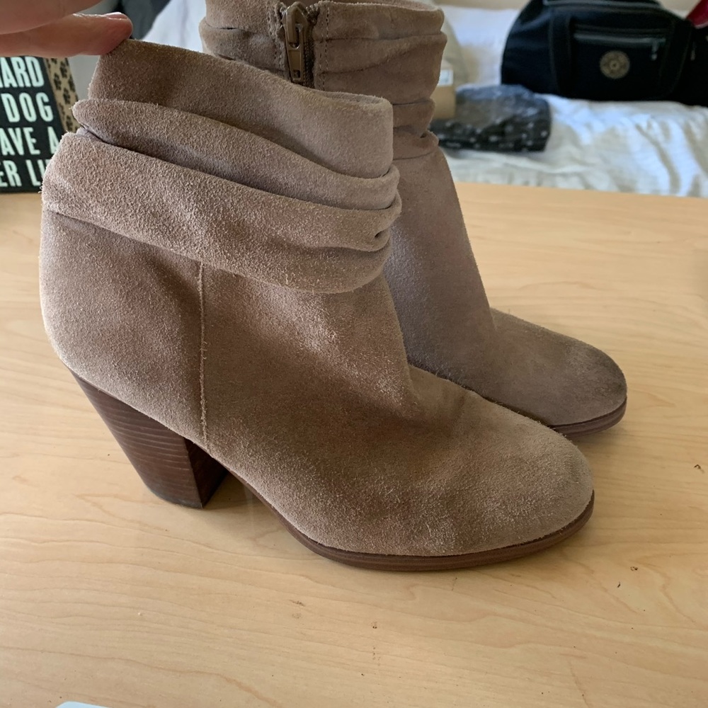 Vince Camuto stacked heel boot size 8.5